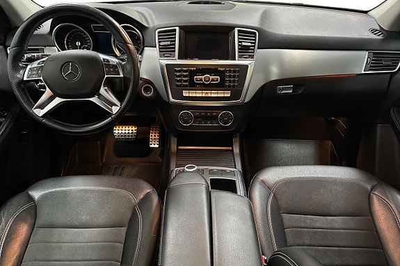 Mercedes-Benz ML350 11 of 30