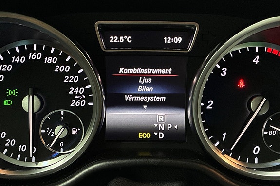 Mercedes-Benz ML350 20 of 30