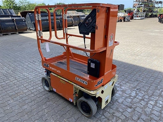 JLG 1230ES 5 of 10