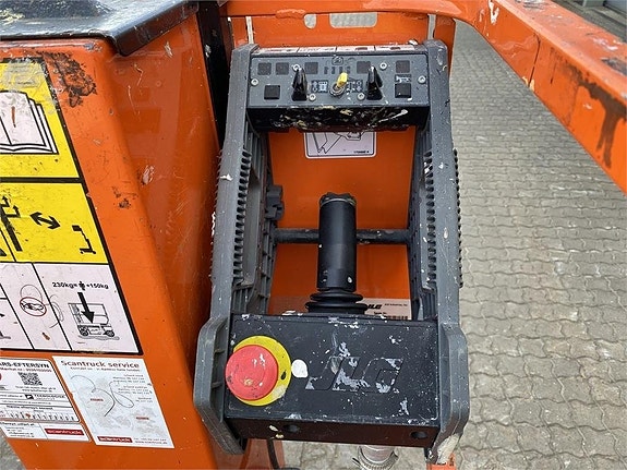 JLG 1230ES 3 of 10
