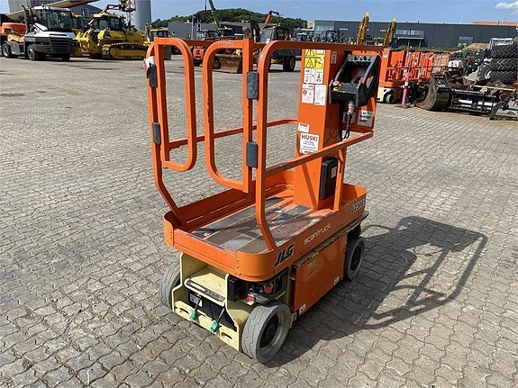 JLG 1230ES 4 of 11