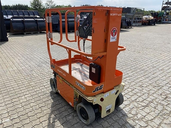 JLG 1230ES 5 of 11