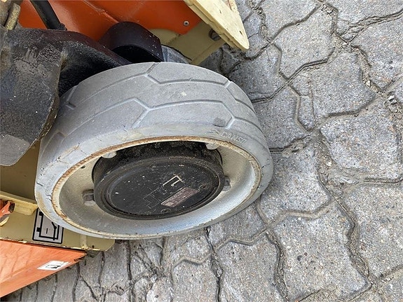 JLG 1230ES 6 of 11