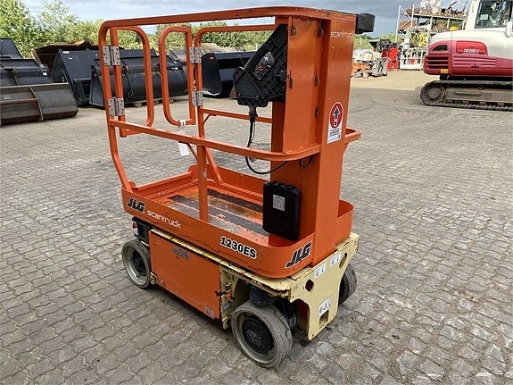 JLG 1230ES 5 of 10