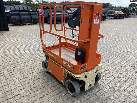 JLG 1230ES 5 of 11