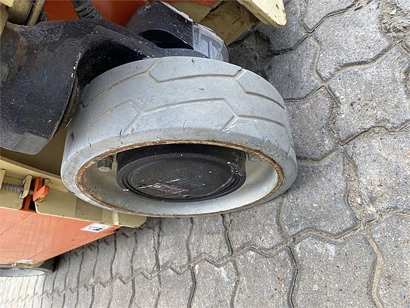 JLG 1230ES 6 of 11