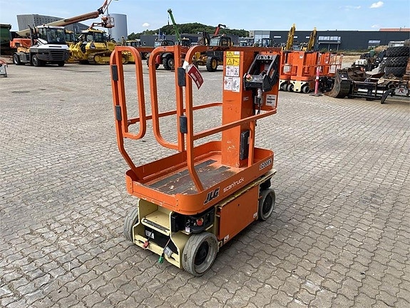 JLG 1230ES 4 of 11