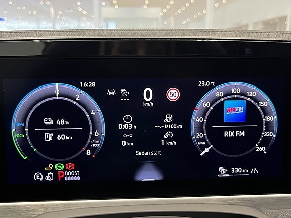 Volkswagen Passat 19 of 23