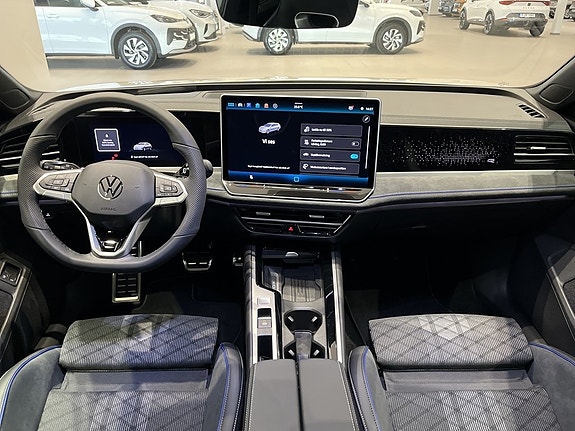 Volkswagen Passat 15 of 23