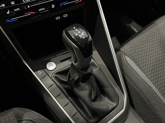 Volkswagen Polo 18 of 26