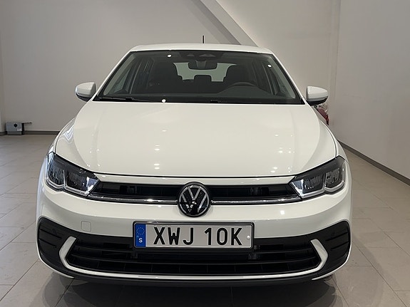 Volkswagen Polo 2 of 26