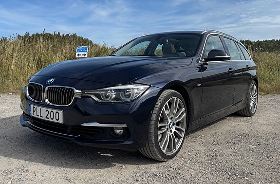 BMW 330d 3 of 11