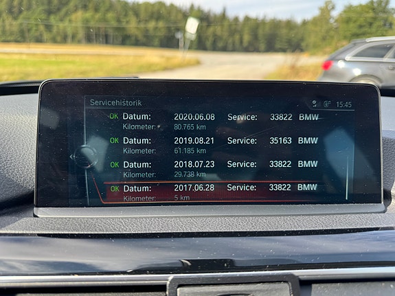 BMW 330d 8 of 11