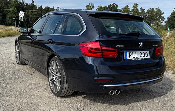 BMW 330d 2 of 11
