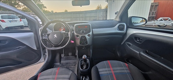 Peugeot 108 9 of 10