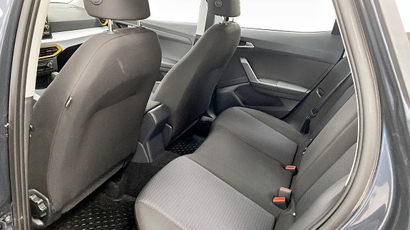 Seat Arona 11 of 12