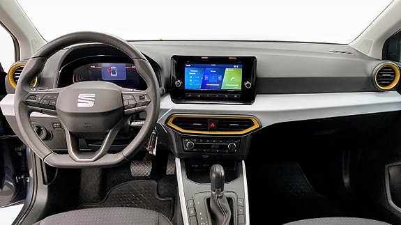 Seat Arona 10 of 12