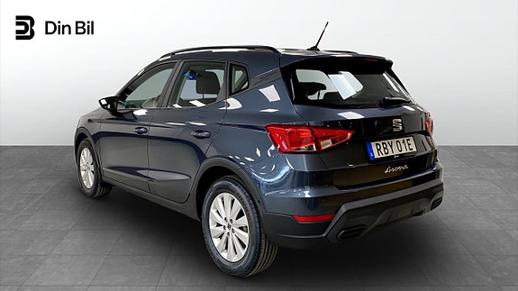 Seat Arona 3 of 12
