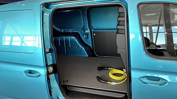Ford Transit Connect 5 of 9