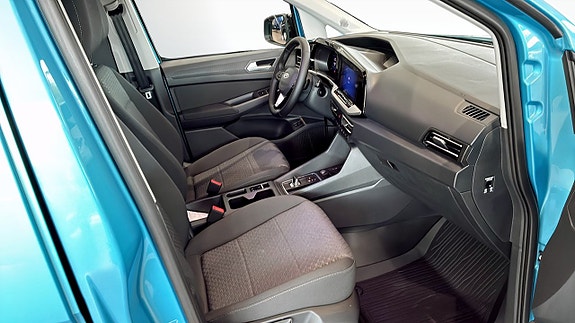 Ford Transit Connect 3 of 9