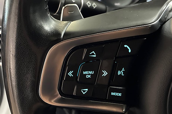 Jaguar XE 23 of 27