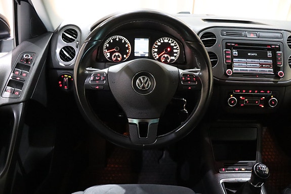 Volkswagen Tiguan 15 of 23