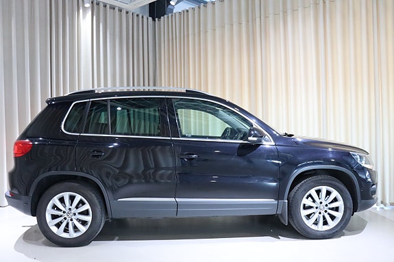 Volkswagen Tiguan 2 of 23