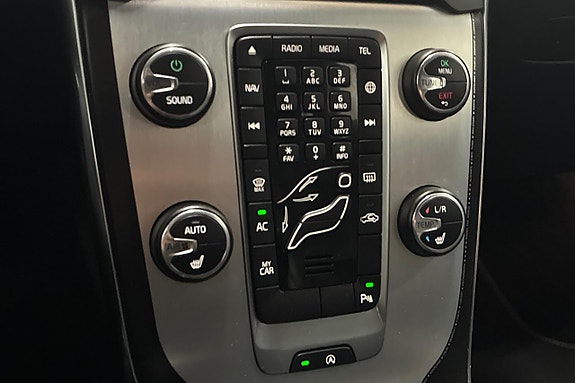 Volvo V40 Cross Country 21 of 21