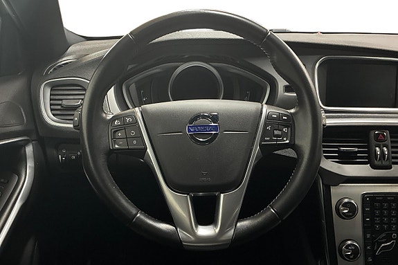 Volvo V40 Cross Country 16 of 21