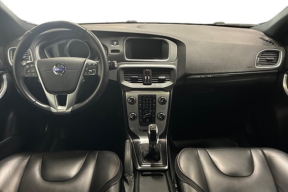 Volvo V40 Cross Country 12 of 21