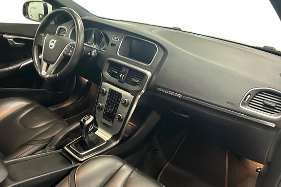 Volvo V40 Cross Country 15 of 21