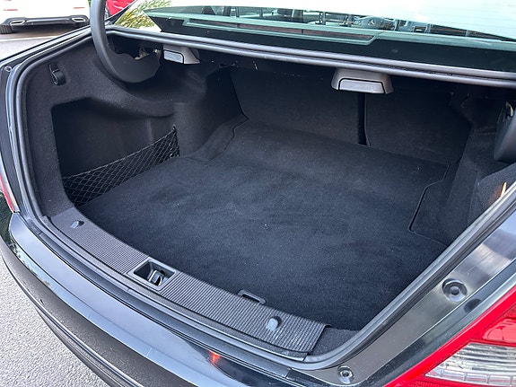 Mercedes-Benz C200 17 of 28