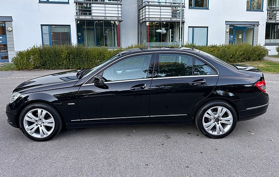 Mercedes-Benz C200 6 of 28