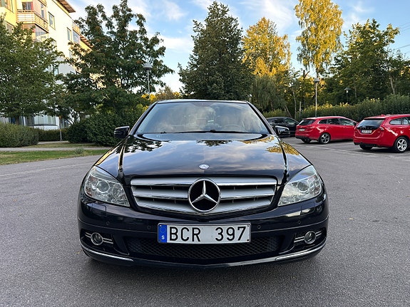 Mercedes-Benz C200 3 of 28