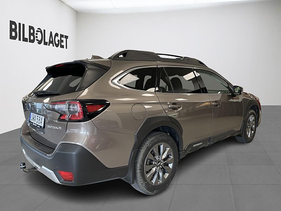 Subaru Outback 4 of 10