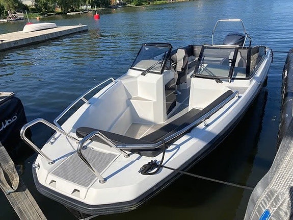Finnmaster Husky R8 – Yamaha 300 hk – endast ca 175 timmar 9 of 11