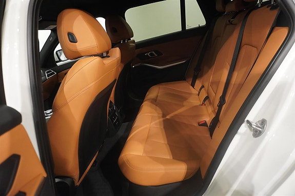 BMW 330e 9 of 12