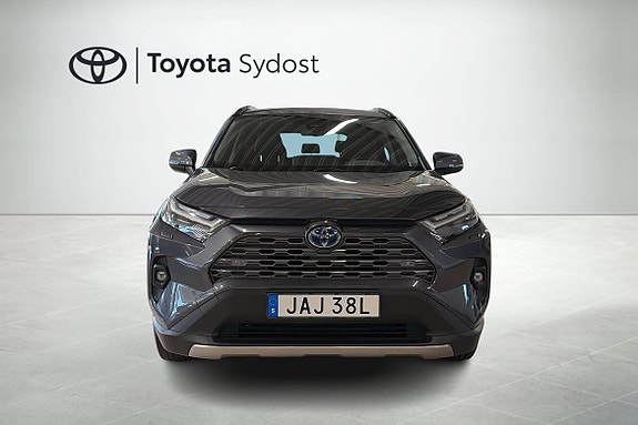 Toyota RAV4 3 of 20