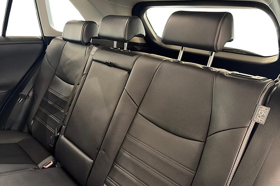 Toyota RAV4 15 of 20