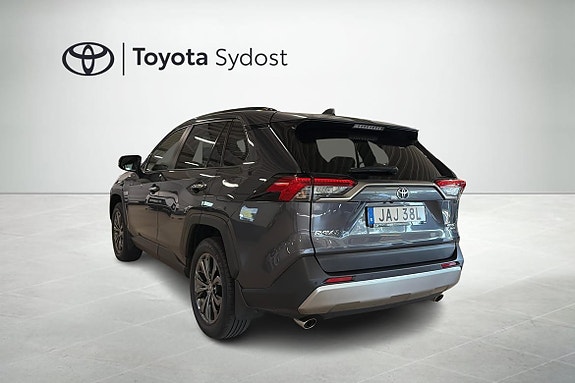 Toyota RAV4 5 of 20