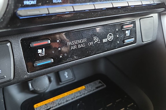 Toyota RAV4 21 of 23