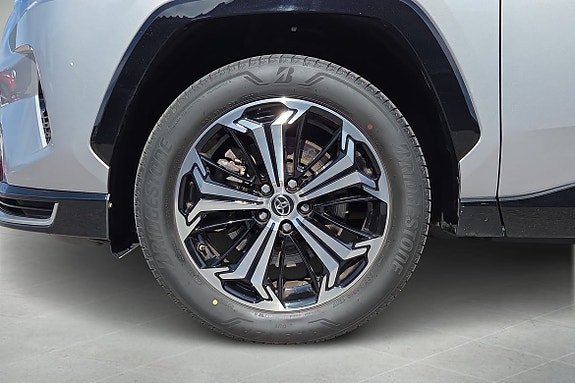 Toyota RAV4 10 of 23