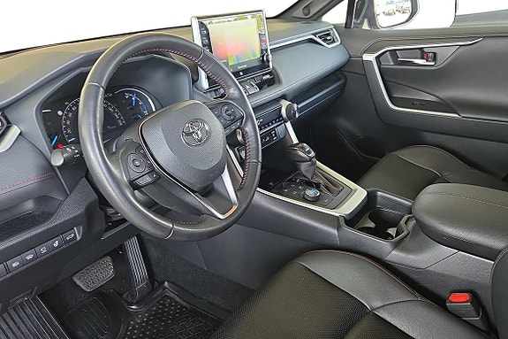 Toyota RAV4 11 of 23