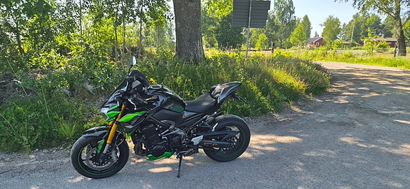 Kawasaki Z900 -SE 7 of 8