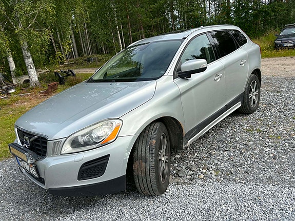 Volvo XC60 3 of 6