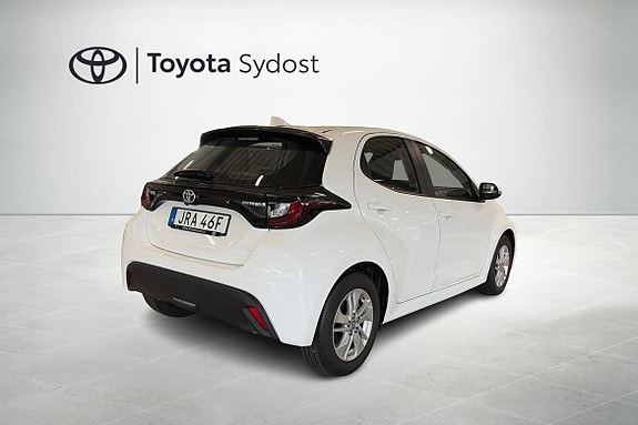 Toyota Yaris 9 of 19