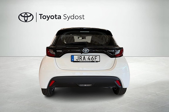 Toyota Yaris 6 of 19