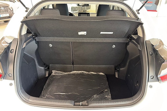 Toyota Yaris 17 of 19