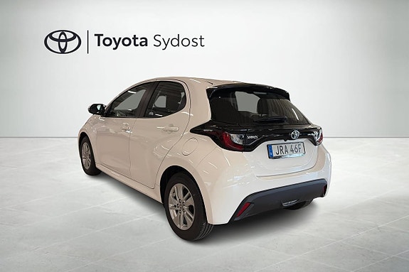 Toyota Yaris 5 of 19