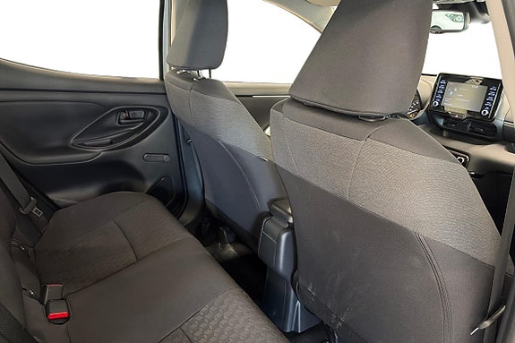 Toyota Yaris 16 of 19